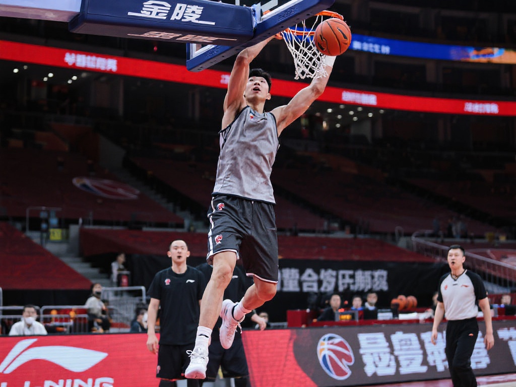 皮奥利对他 皮奥利对他